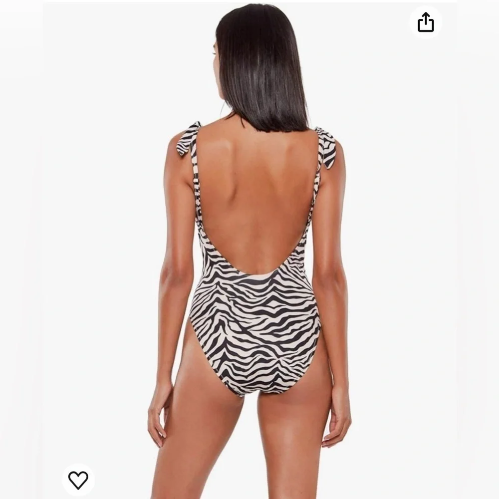 SANCTUARY SWIM Modern Kitty High Leg Scoop Neck One-Piece Swimsuit Large
